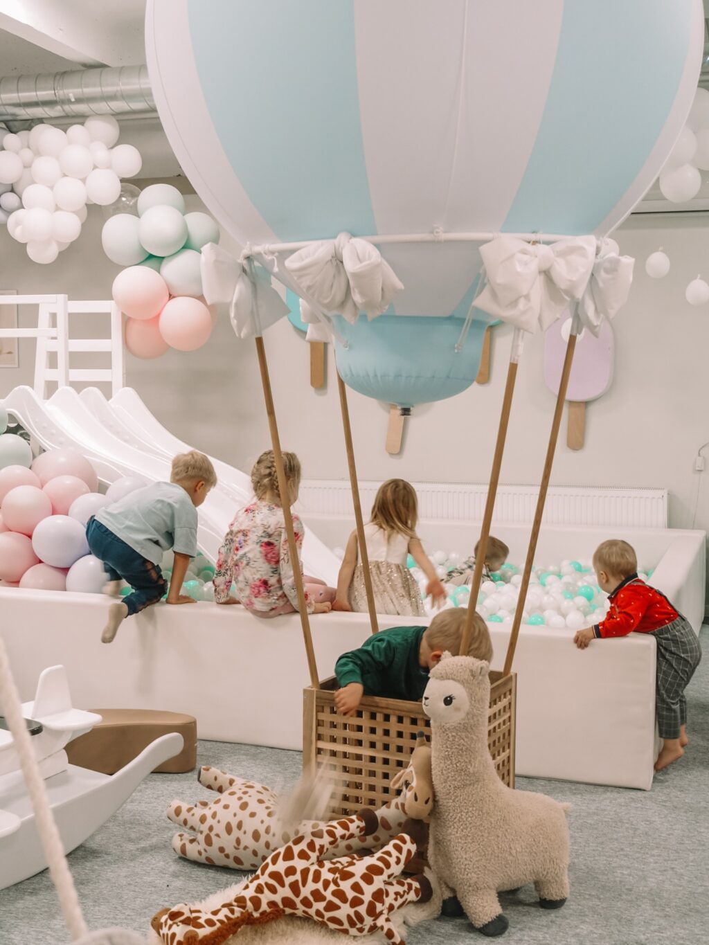 Instagram post from kukumangumaa. This post is in position 4.